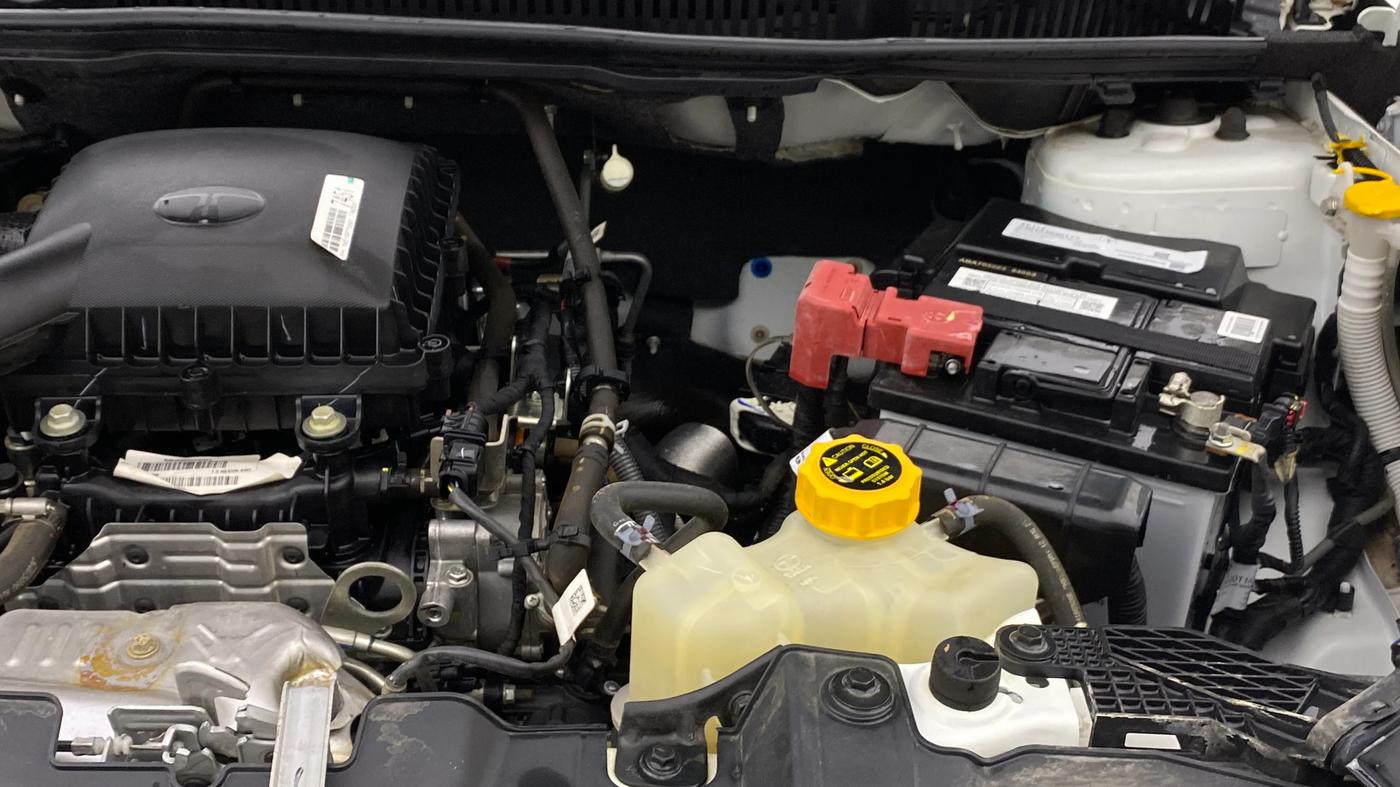 2025 Tata NEXON CREATIVE+ AMT 1.2 PETROL, Petrol, Automatic, 20,665 km, Engine View - Left