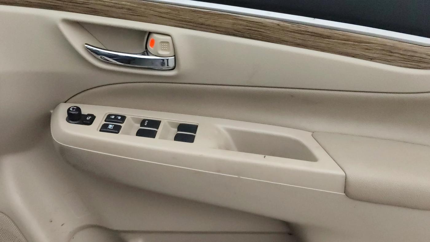 2024 Maruti Ciaz ALPHA 1.5 SHVS PETROL, Petrol, Manual, 23,956 km, Driver Side Door Panels Control