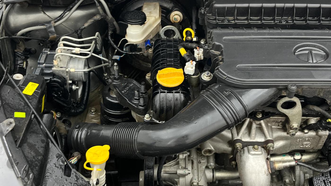 2020 Tata Tiago XZA PLUS PETROL, Petrol, Automatic, 31,205 km, Engine View - Right