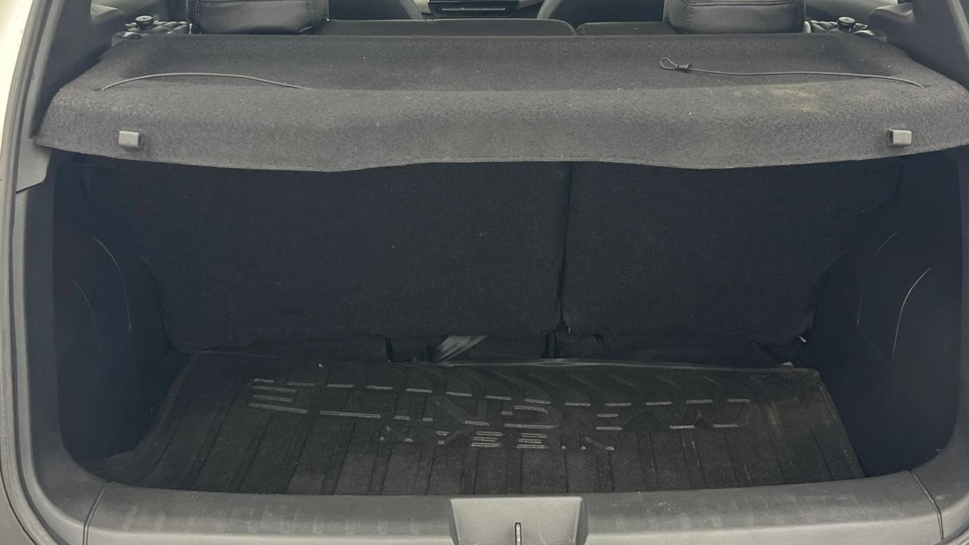 2022 Nissan MAGNITE XV MT, Petrol, Manual, 13,698 km, Boot Inside