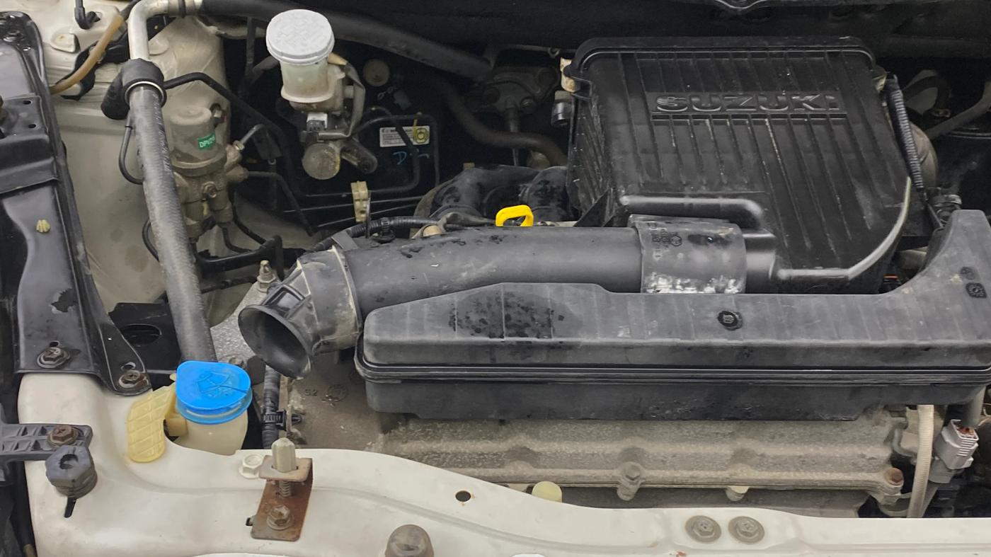2013 Maruti Swift VXI, Petrol, Manual, 82,819 km, Engine View - Right