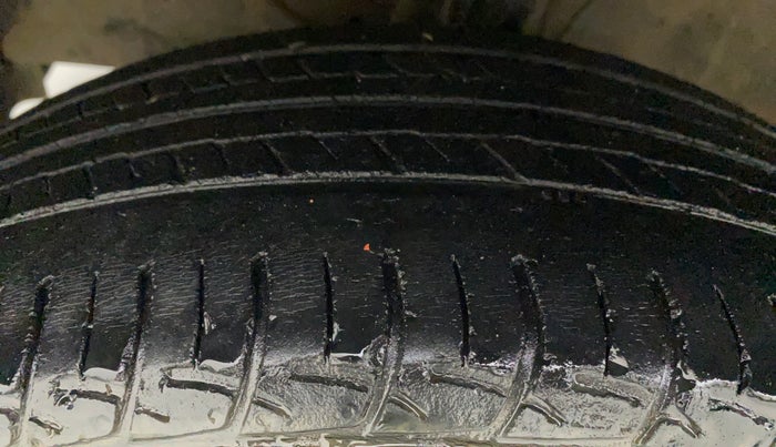 2019 Maruti Baleno DELTA PETROL 1.2, Petrol, Manual, 97,494 km, Left Front Tyre Tread