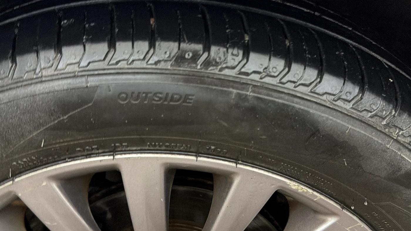 2017 Maruti Ciaz ALPHA 1.4 PETROL, Petrol, Manual, 36,276 km, Left Front Tyre Tread