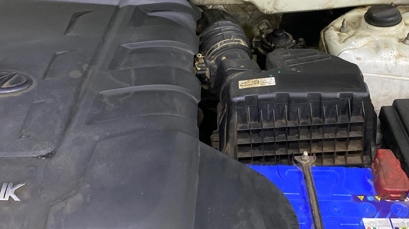 2019 Mahindra XUV500 W9, Diesel, Manual, 77,303 km, Engine View - Left