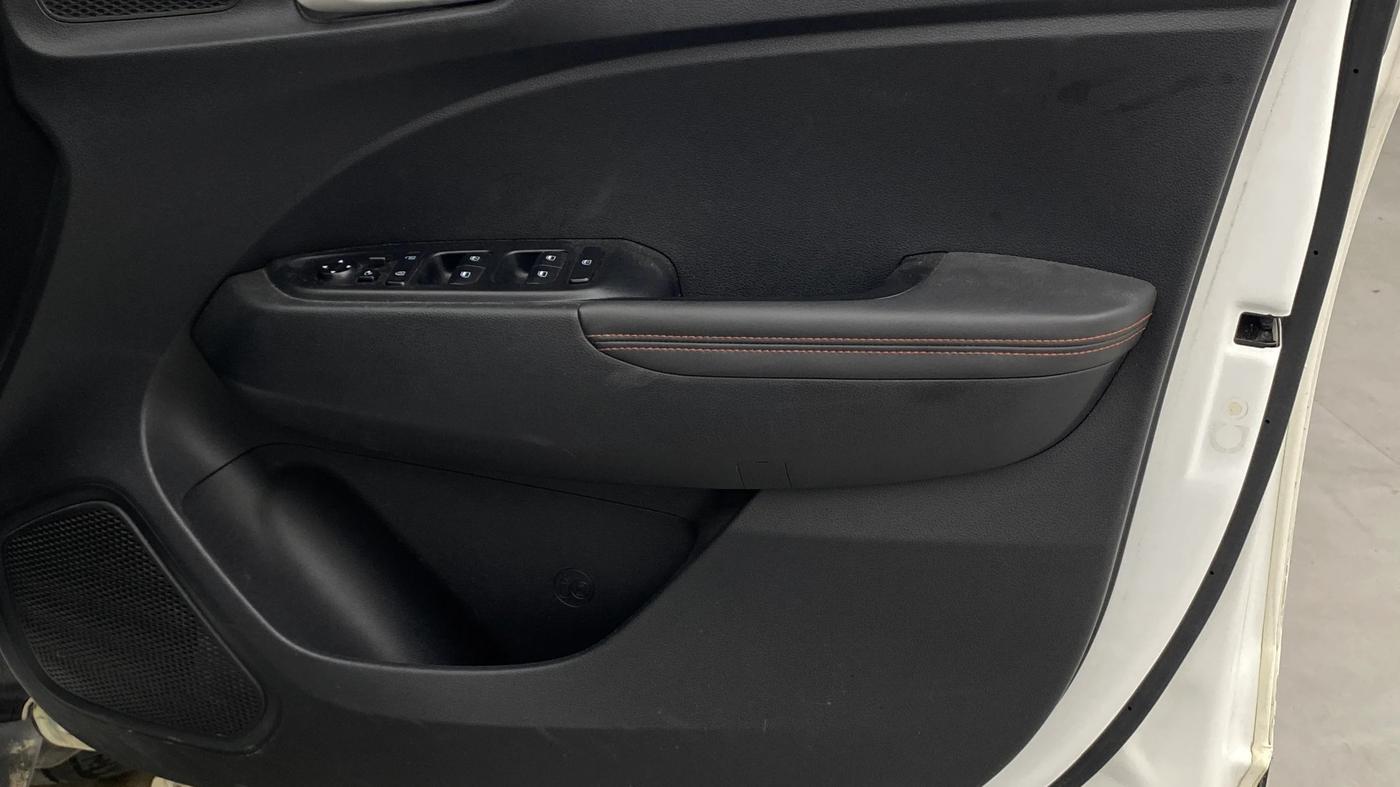 2021 Hyundai VENUE SX 1.0 (O) TURBO IMT DUAL TONE, Petrol, Manual, 35,269 km, Driver Side Door Panels Control