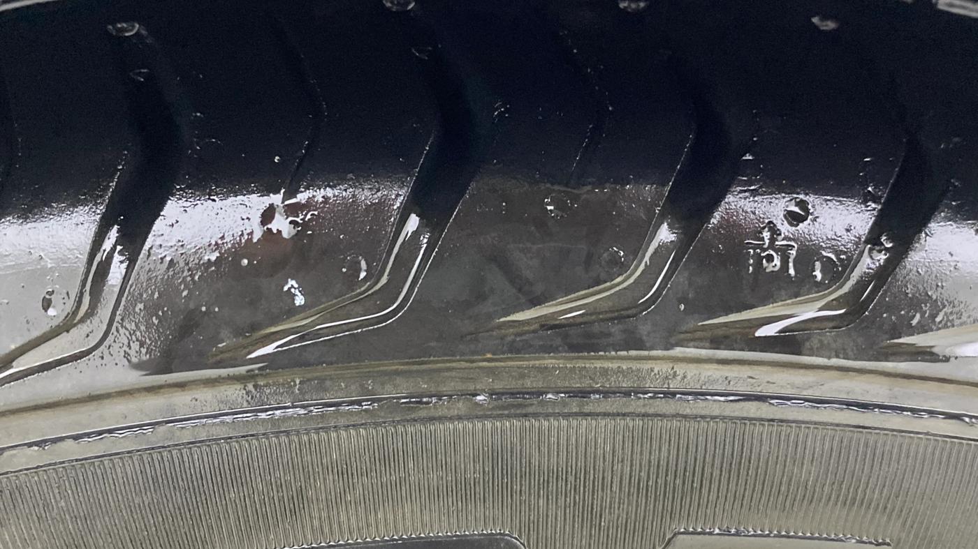 2019 Ford Figo Aspire TITANIUM 1.2 PETROL, Petrol, Manual, 1,06,148 km, Left Front Tyre Tread