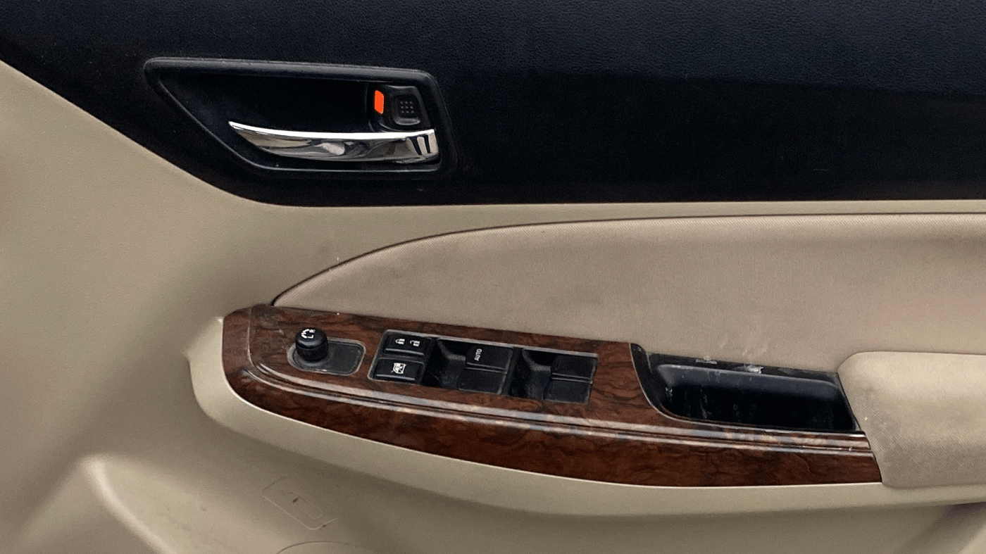 2019 Maruti Dzire VXI, Petrol, Manual, 64,459 km, Driver Side Door Panels Control