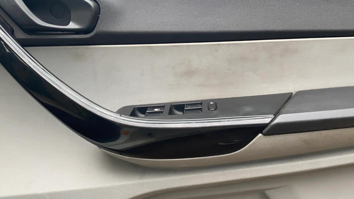 2020 Tata Tiago XT PETROL, Petrol, Manual, 46,888 km, Driver Side Door Panels Control