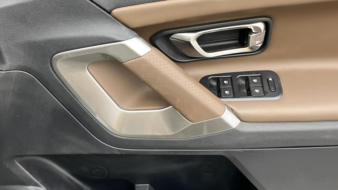 2019 Tata Harrier XZ 2.0L, Diesel, Manual, 20,036 km, Driver Side Door Panels Control