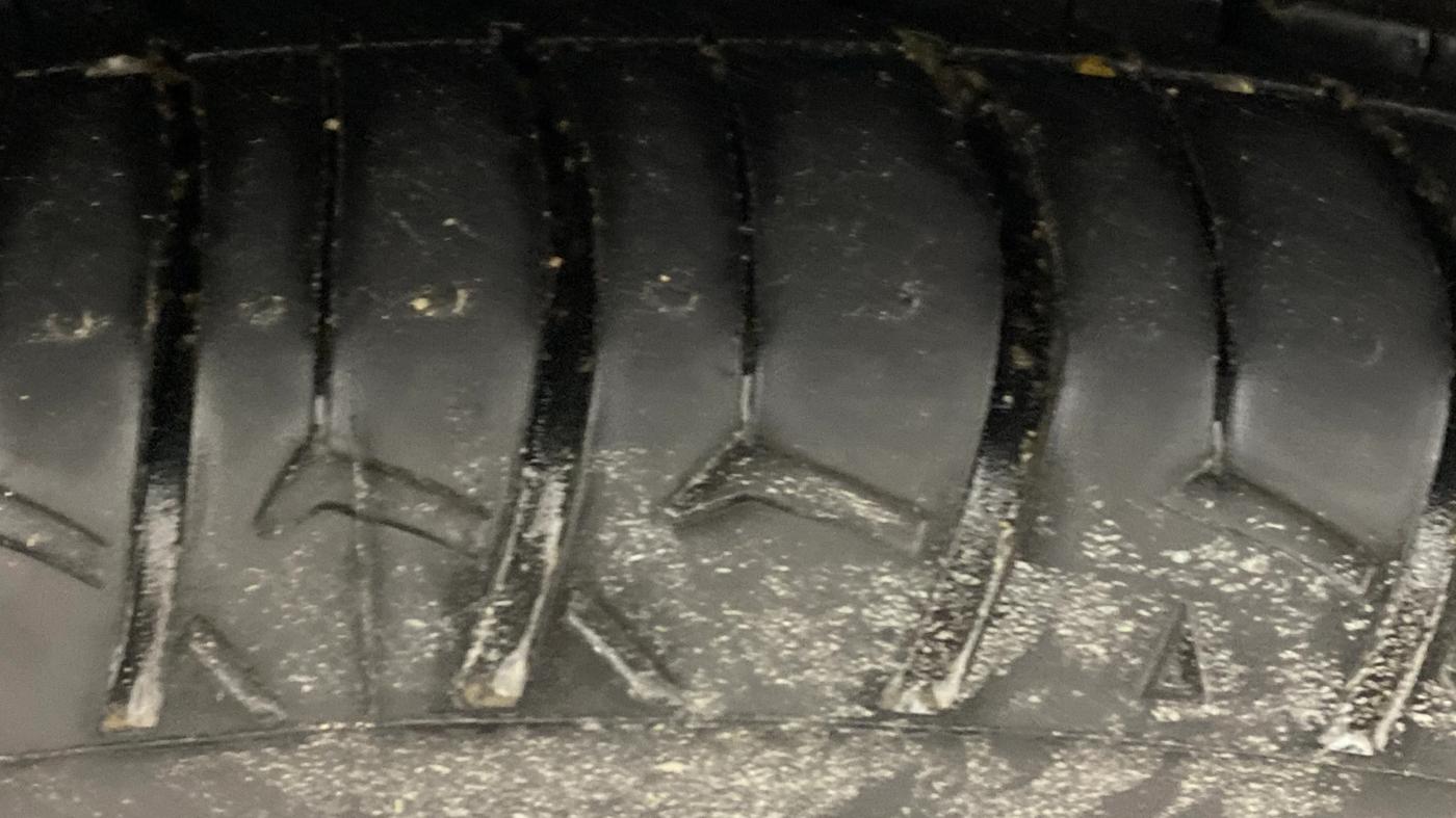 2018 Hyundai Eon SPORTZ, Petrol, Manual, 1,02,544 km, Right Front Tyre Tread
