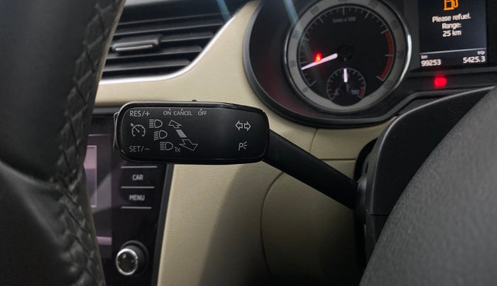 2019 Skoda Octavia STYLE 1.8 TSI AT, Petrol, Automatic, 99,250 km, Adaptive Cruise Control