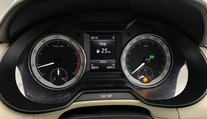 2019 Skoda Octavia STYLE 1.8 TSI AT, Petrol, Automatic, 99,250 km, Odometer Image