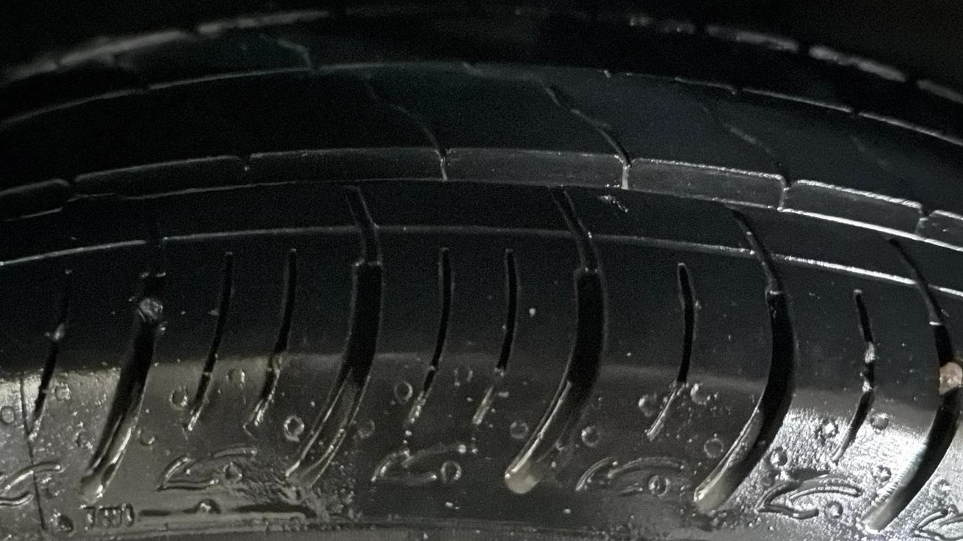 2019 Maruti Ertiga ZXI+ SHVS, Petrol, Manual, 72,312 km, Right Front Tyre Tread