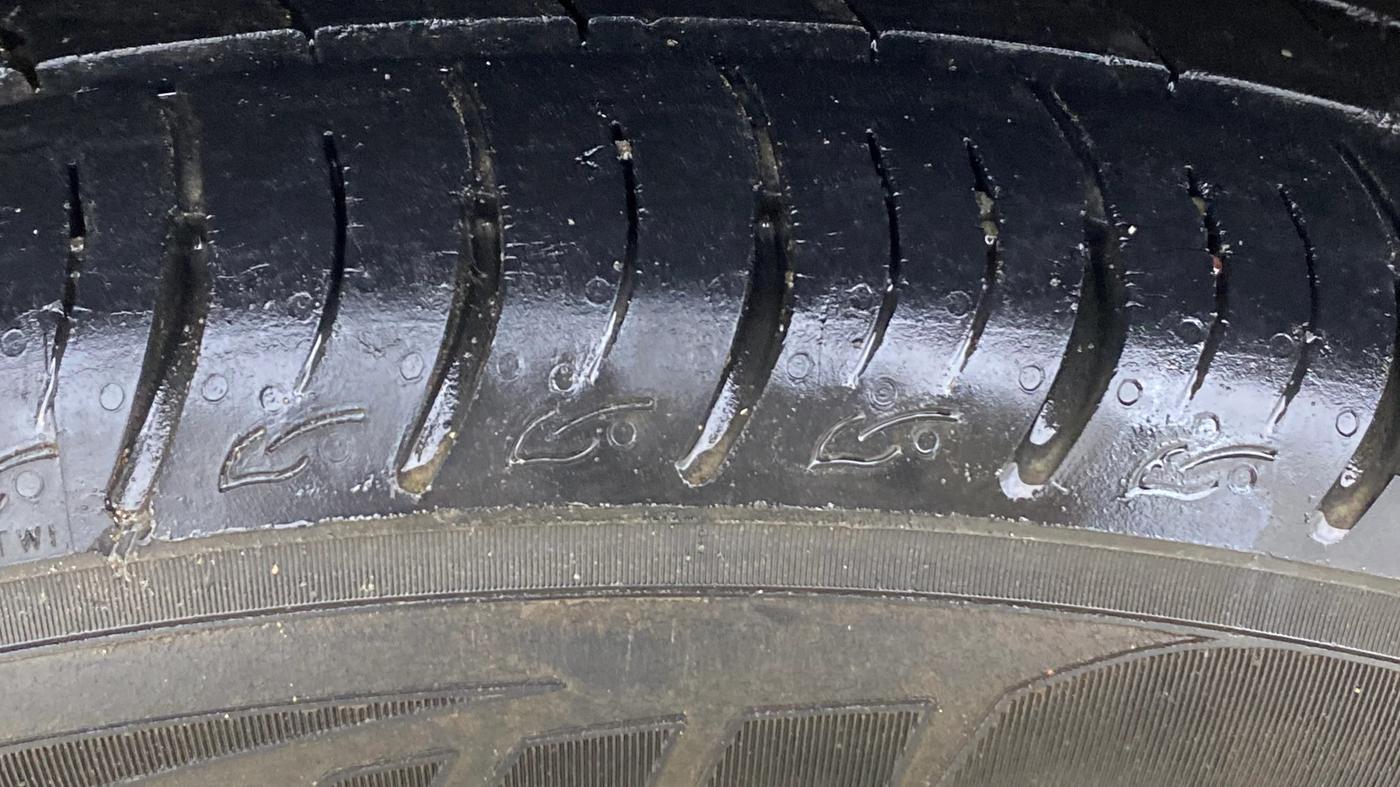 2021 Maruti Vitara Brezza VXI AT SHVS, Petrol, Automatic, 65,953 km, Right Rear Tyre Tread