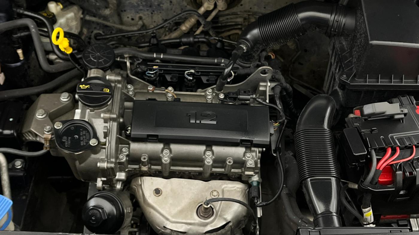 2015 Volkswagen Polo TRENDLINE 1.2L PETROL, Petrol, Manual, 63,722 km, Engine View