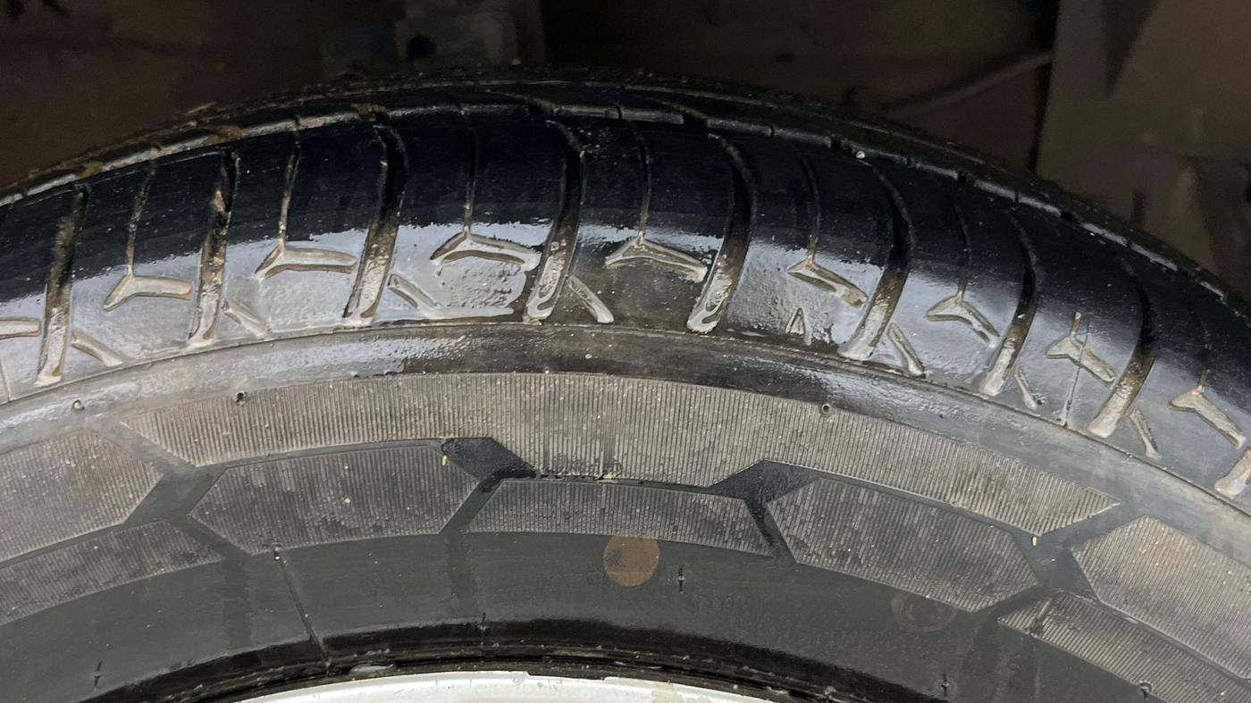 2016 Maruti Ciaz VXI+, Petrol, Manual, 61,684 km, Right Front Tyre Tread