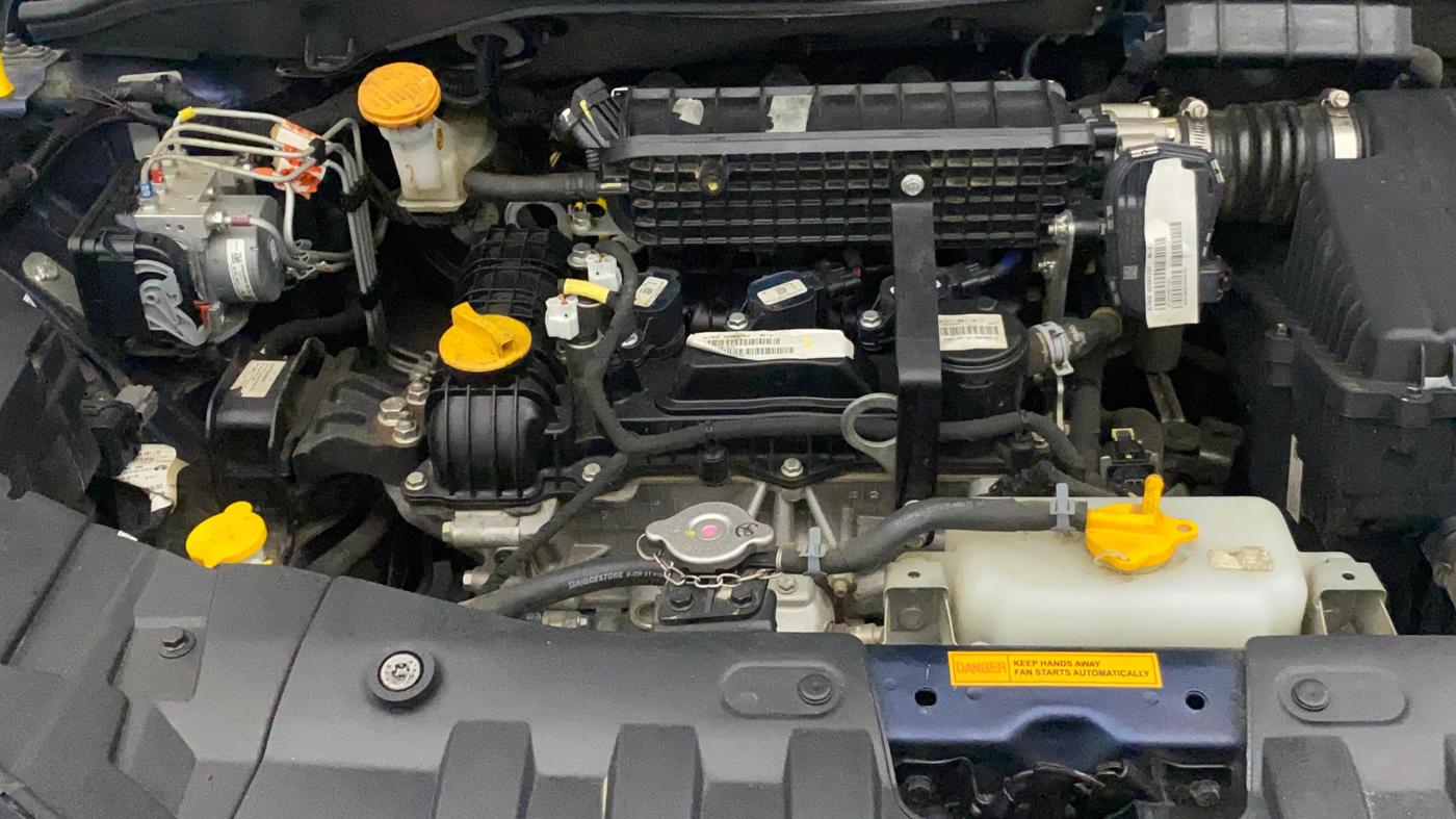 2024 Tata ALTROZ XM PLUS PETROL, Petrol, Manual, 31,608 km, Engine View - Right