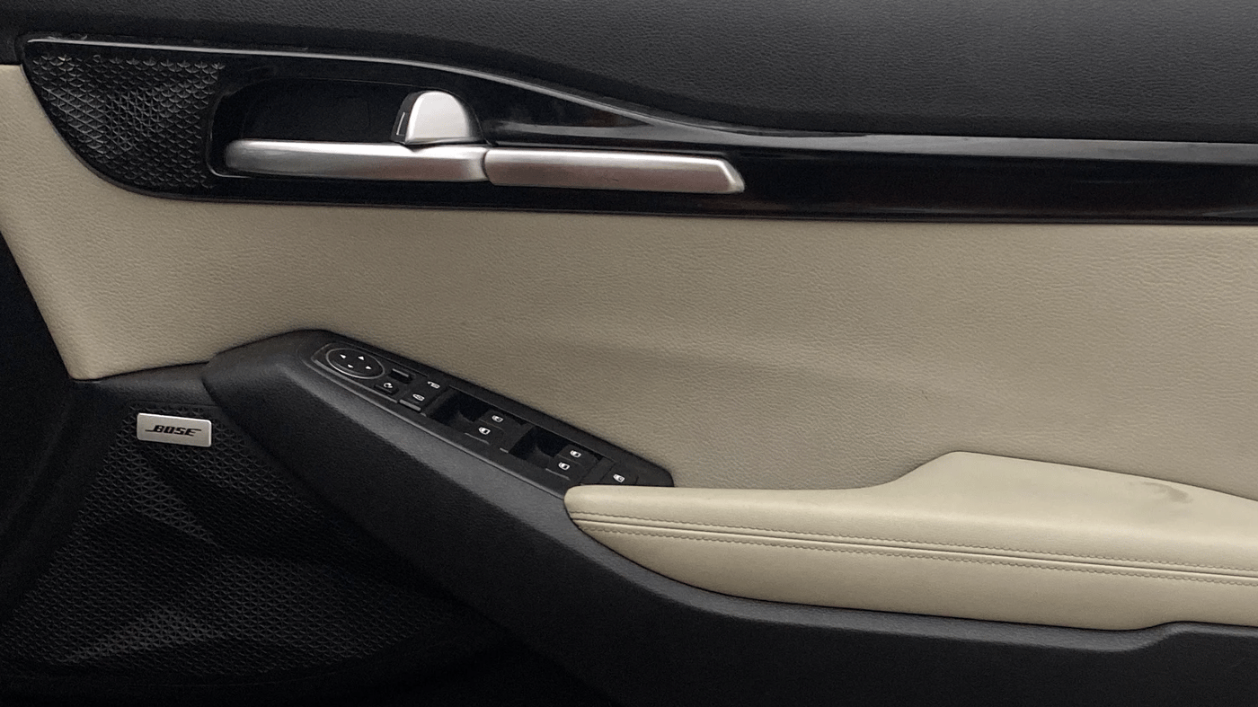 2020 KIA SELTOS HTX PLUS 1.5 DIESEL, Diesel, Manual, 1,39,258 km, Driver Side Door Panels Control
