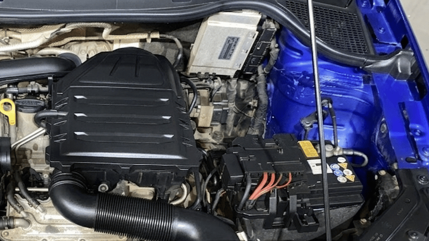 2021 Volkswagen Polo COMFORTLINE 1.0L TSI, Petrol, Manual, 17,849 km, Engine View - Left