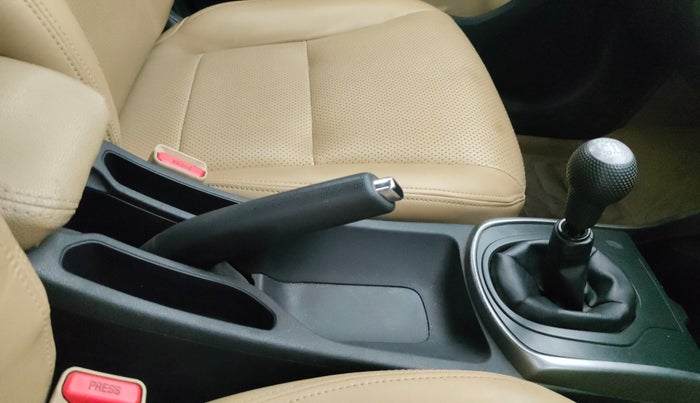 2015 Honda City 1.5L I-VTEC V MT, CNG, Manual, 90,156 km, Gear Lever