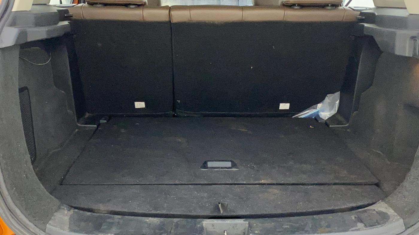 2019 Tata Harrier XZ 2.0L, Diesel, Manual, 1,12,358 km, Boot Inside
