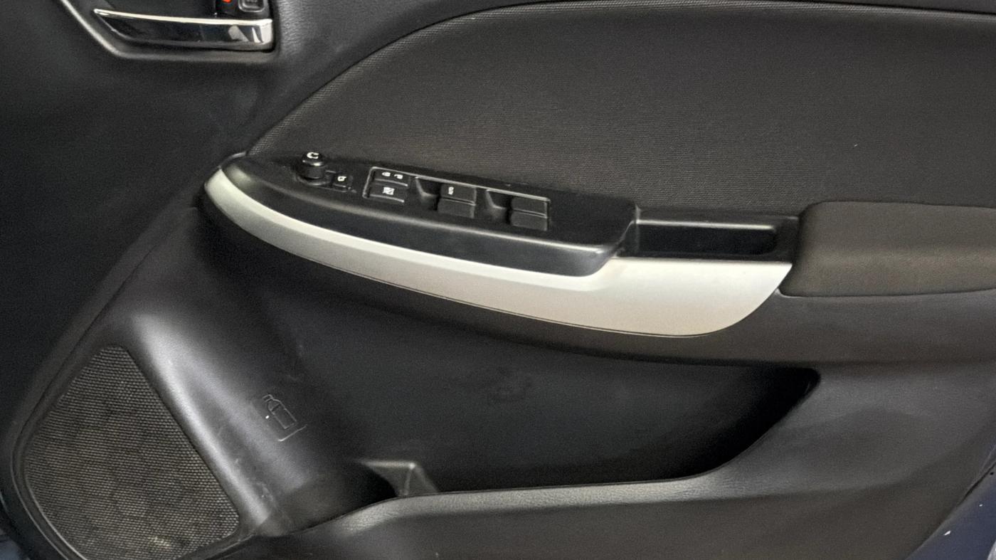 2018 Maruti Baleno ZETA PETROL 1.2, Petrol, Manual, 77,848 km, Driver Side Door Panels Control