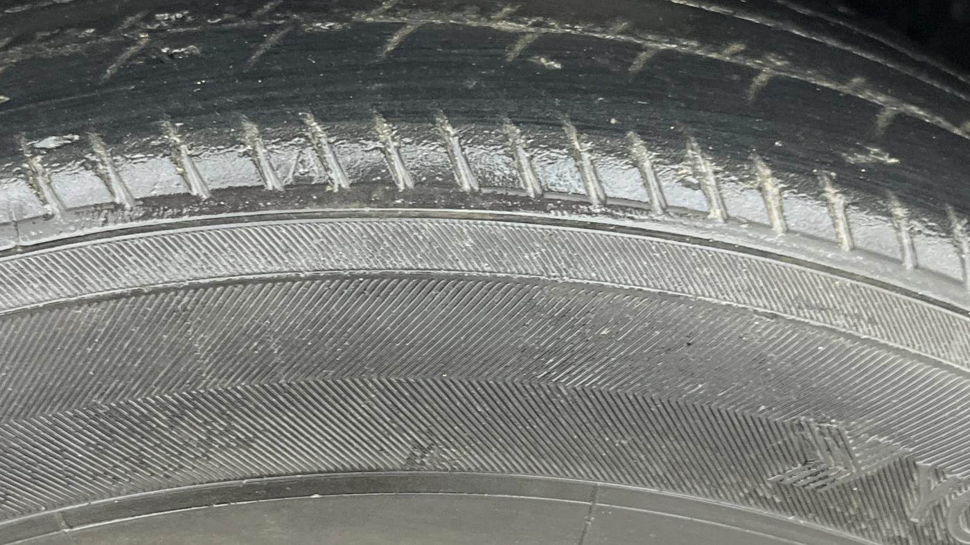 2014 Renault Duster 85 PS RXL DIESEL, Diesel, Manual, 77,143 km, Left Front Tyre Tread