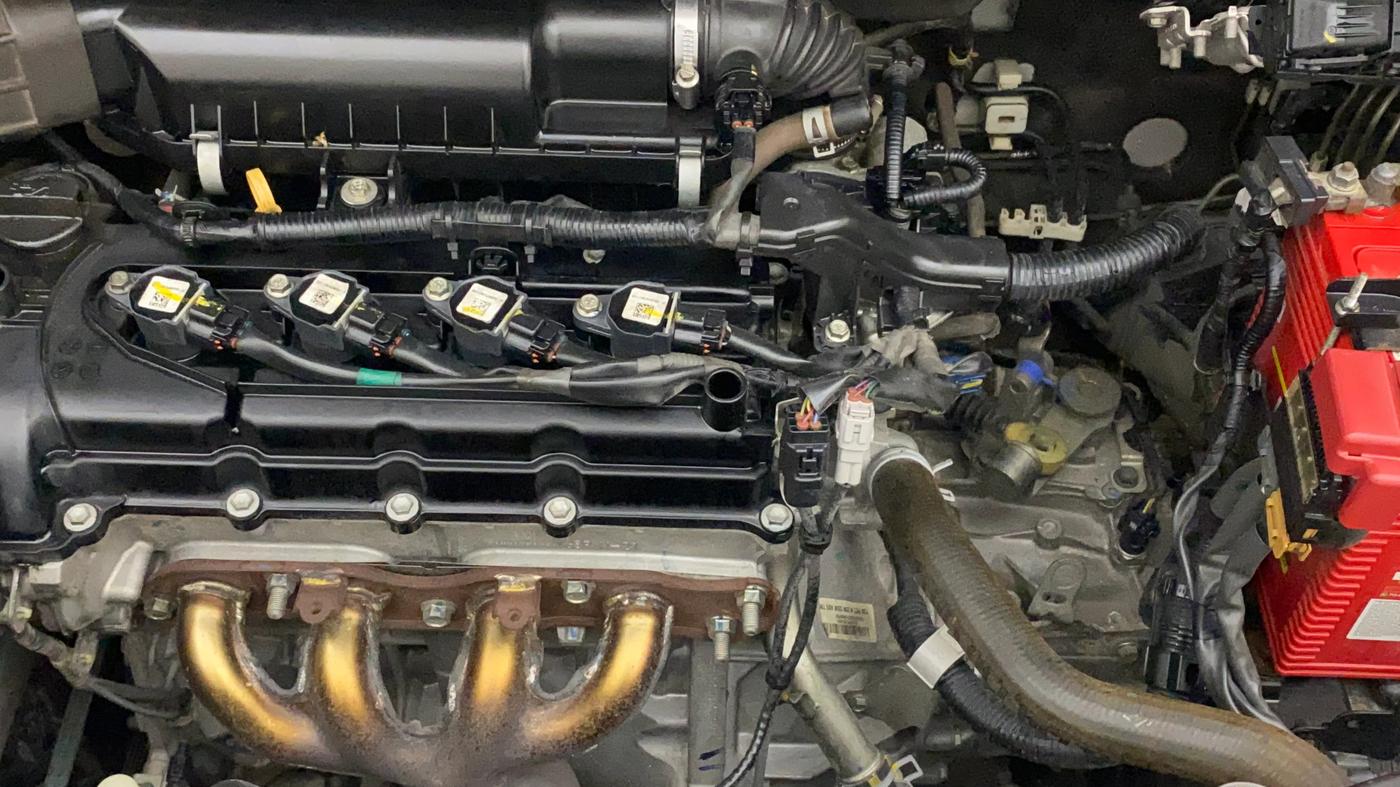 2017 Maruti Dzire VXI, Petrol, Manual, 34,400 km, Engine View