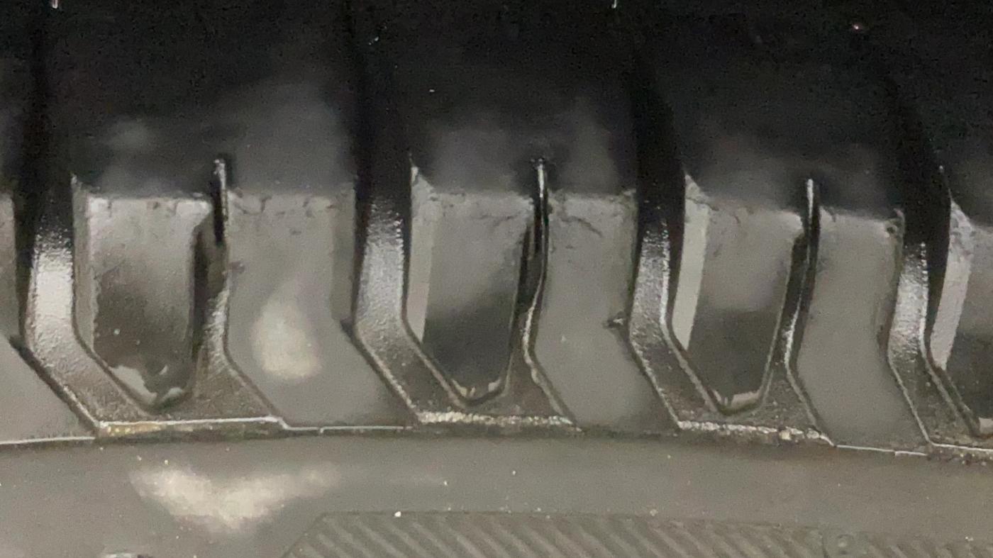 2017 Maruti Dzire VXI, Petrol, Manual, 34,400 km, Left Rear Tyre Tread