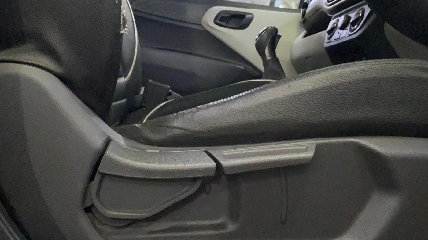 2022 Hyundai AURA S 1.2 AMT, Petrol, Automatic, 45,222 km, Driver Side Adjustment Panel