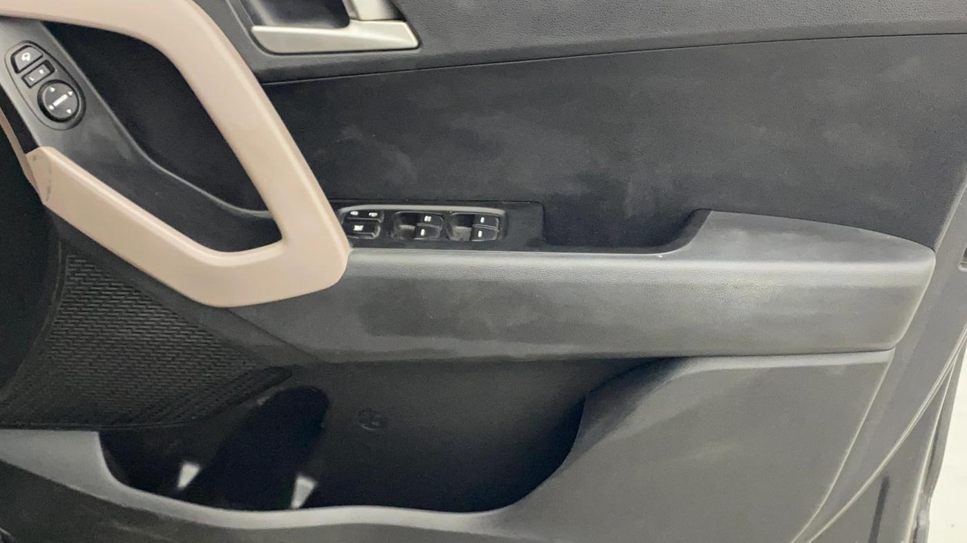 2018 Hyundai Creta SX AT 1.6 PETROL, Petrol, Automatic, 65,608 km, Driver Side Door Panels Control