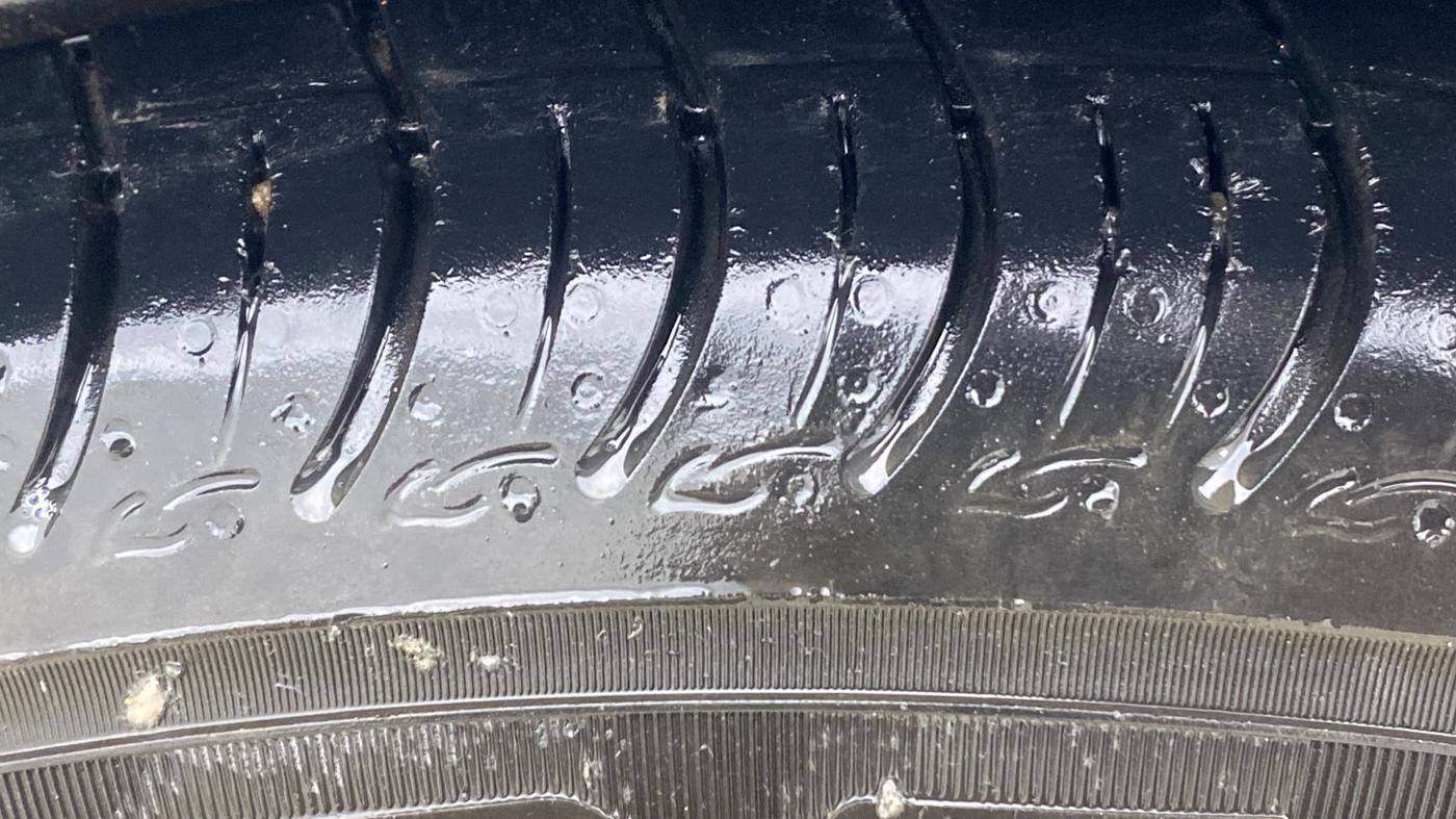 2015 Maruti Celerio VXI AMT, Petrol, Automatic, 51,141 km, Right Front Tyre Tread