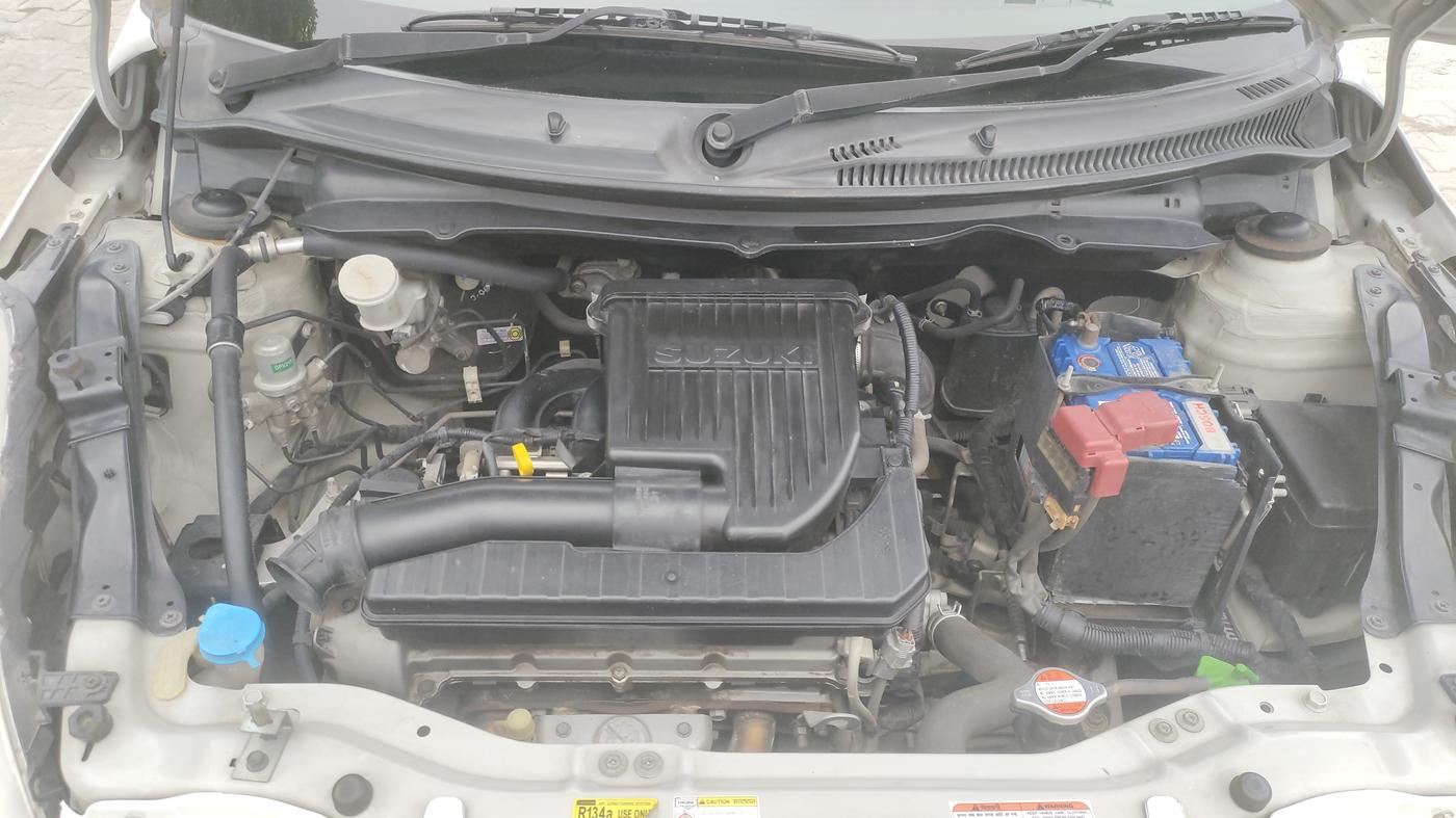 2014 Maruti Swift VXI, Petrol, Manual, 95,449 km, Engine View