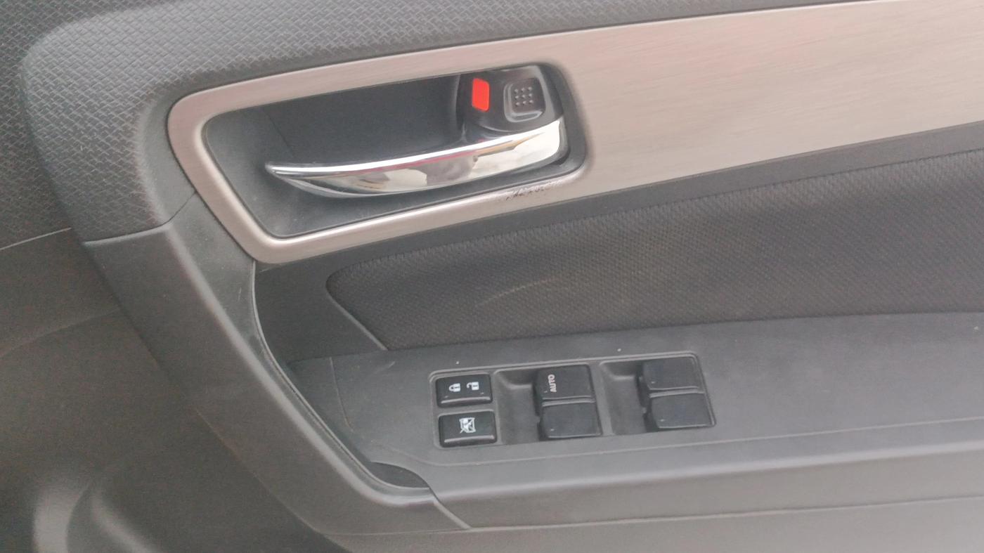 2016 Maruti Vitara Brezza ZDI PLUS DUAL TONE, Diesel, Manual, 54,357 km, Driver Side Door Panels Control