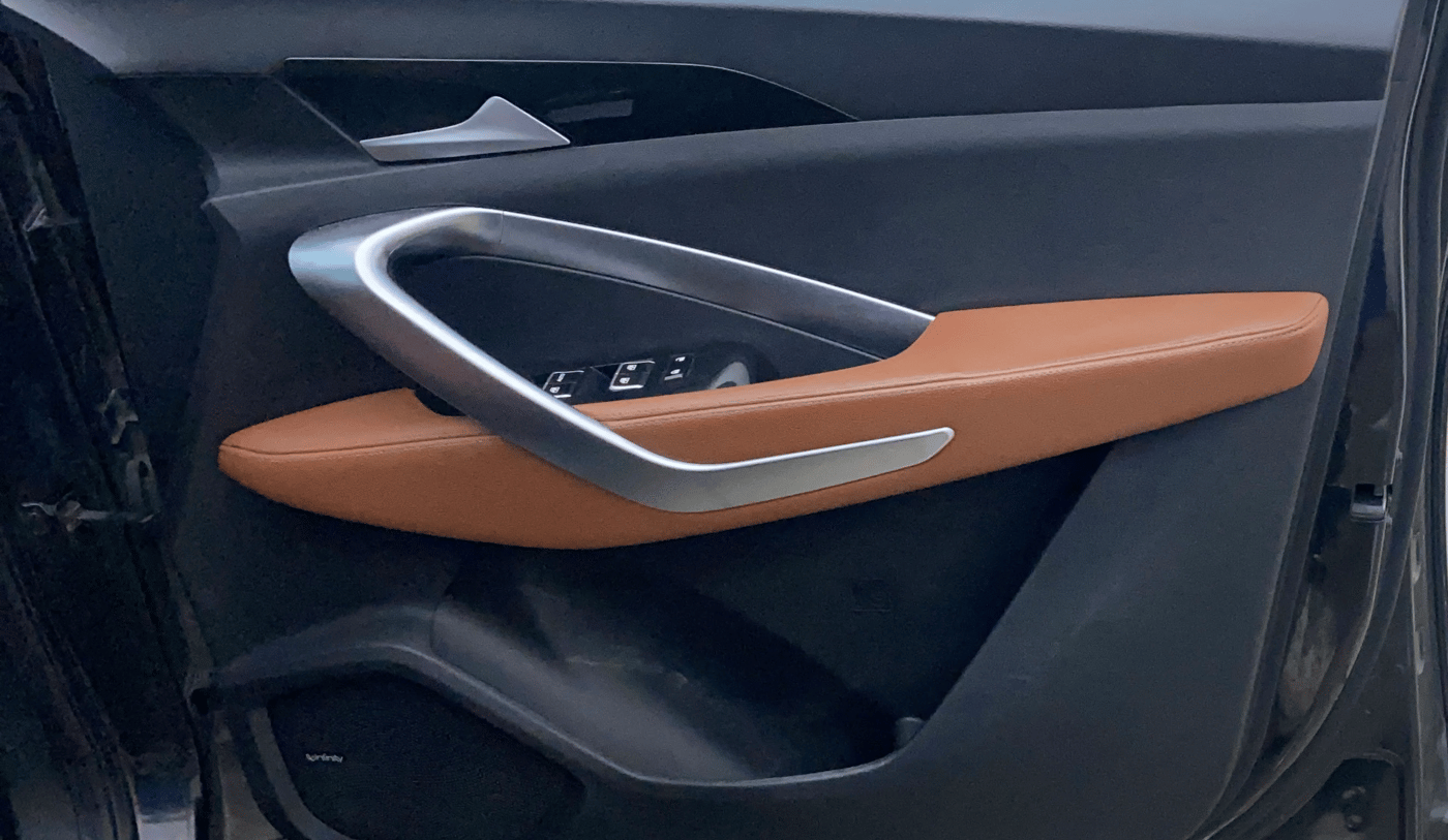 2021 MG HECTOR PLUS SHARP 2.0 DIESEL TURBO MT 6-STR, Diesel, Manual, 1,07,362 km, Driver Side Door Panels Control