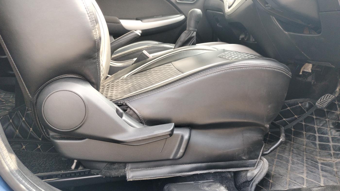 2019 Maruti Baleno DELTA PETROL 1.2, Petrol, Manual, 65,644 km, Driver Side Adjustment Panel