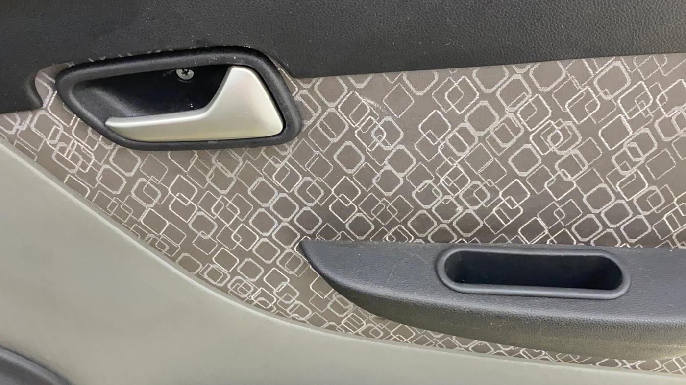 2019 Maruti Alto 800 VXI, Petrol, Manual, 44,889 km, Driver Side Door Panels Control