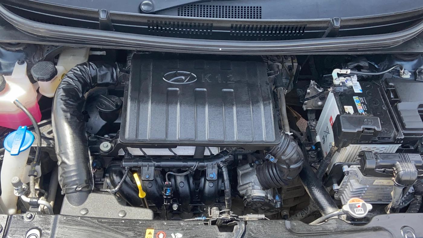 2024 Hyundai GRAND I10 NIOS SPORTZ AMT 1.2 KAPPA VTVT, Petrol, Automatic, 10,776 km, Engine View