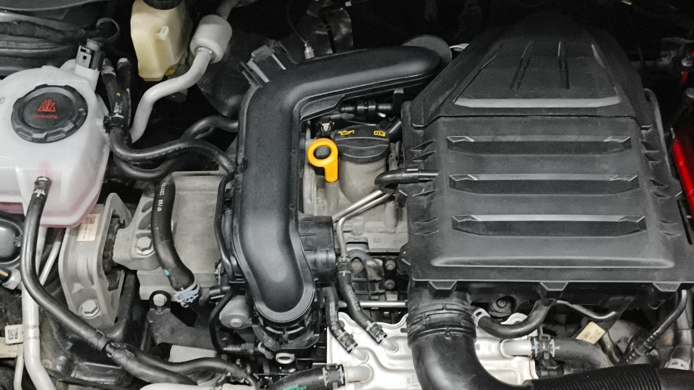2023 Skoda SLAVIA AMBITION 1.0L TSI AT, Petrol, Automatic, 28,137 km, Engine View - Right