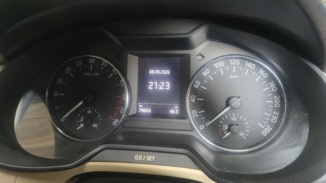 2014 Skoda Octavia ELEGANCE 2.0 TDI AT, Diesel, Automatic, 79,605 km, Odometer Image