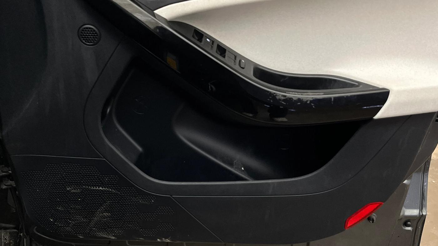 2025 Tata Curvv Pure Plus 1.2 Petrol 7DCA, Petrol, Automatic, 10,215 km, Driver Side Door Panels Control