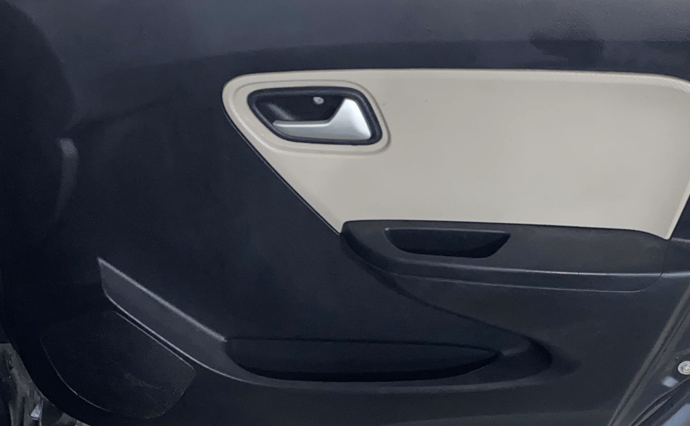 2020 Maruti Alto VXI PLUS, Petrol, Manual, 26,256 km, Driver Side Door Panels Control