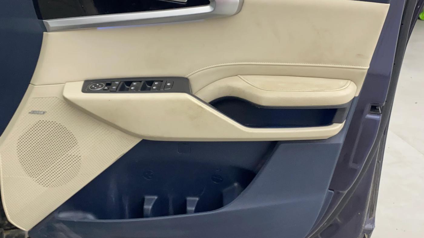 2022 KIA CARENS LUXURY PLUS 1.5 DIESEL AT 6 STR, Diesel, Automatic, 84,964 km, Driver Side Door Panels Control