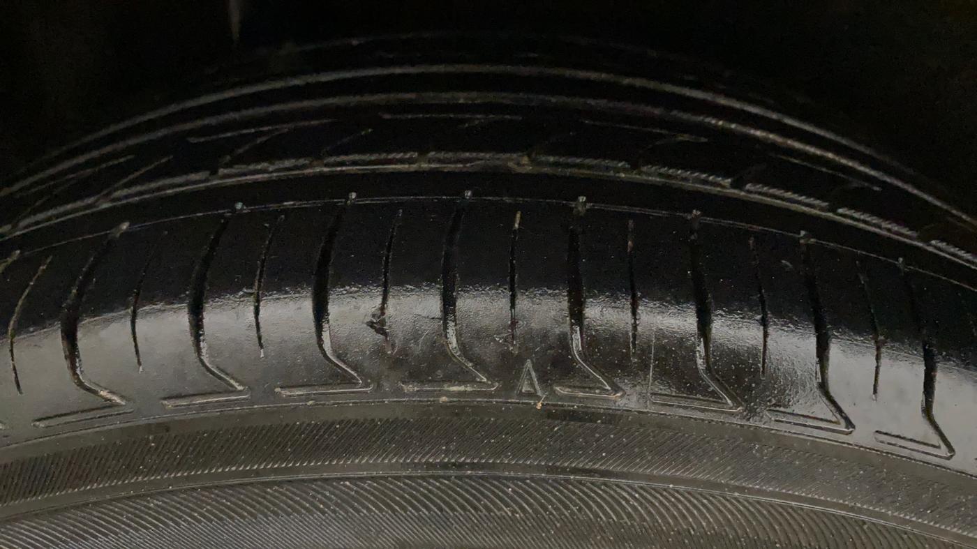 2020 Maruti Vitara Brezza ZXI AT SHVS, Petrol, Automatic, 1,31,317 km, Right Rear Tyre Tread