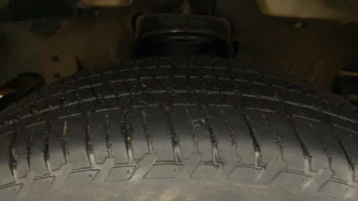 2021 Mahindra Scorpio S3 PLUS, Diesel, Manual, 1,47,126 km, Right Front Tyre Tread