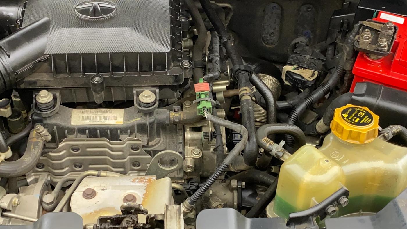 2018 Tata NEXON XZ PETROL, Petrol, Manual, 53,738 km, Engine View - Left