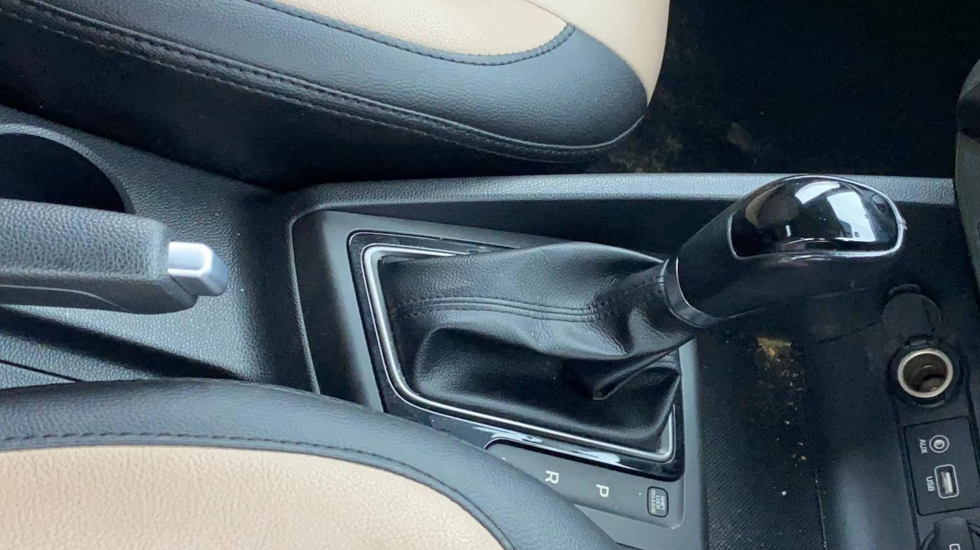 2019 Hyundai Elite i20 ASTA (O) CVT, Petrol, Automatic, 59,033 km, Gear Lever