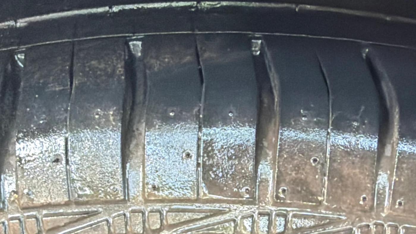 2015 Honda Amaze 1.2L I-VTEC S, Petrol, Manual, 64,495 km, Right Rear Tyre Tread