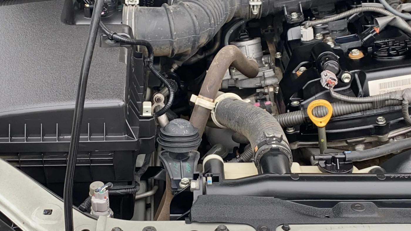 2022 Toyota Innova Crysta 2.7 ZX AT 7 STR, Petrol, Automatic, 35,119 km, Engine View - Right