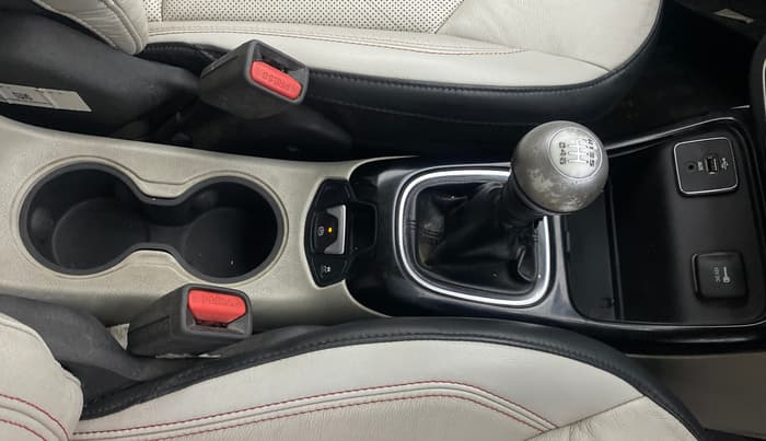 2018 Jeep Compass LIMITED 2.0 DIESEL, Diesel, Manual, 1,43,634 km, Gear Lever